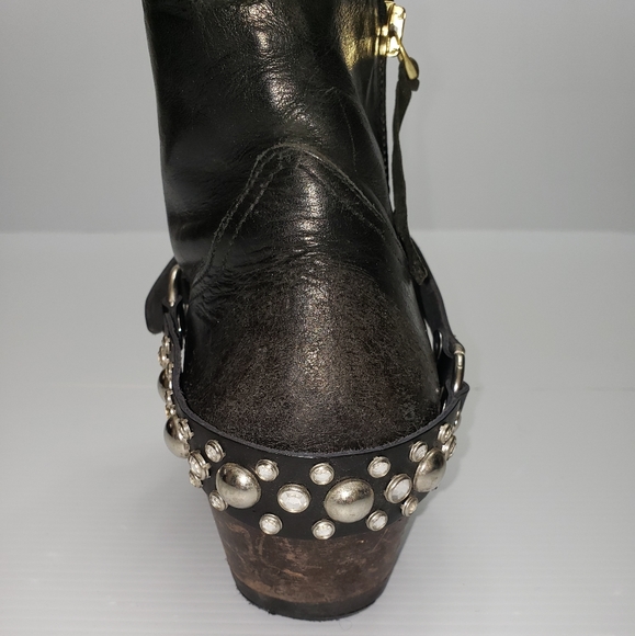 Boot strap - Picture 2 of 5